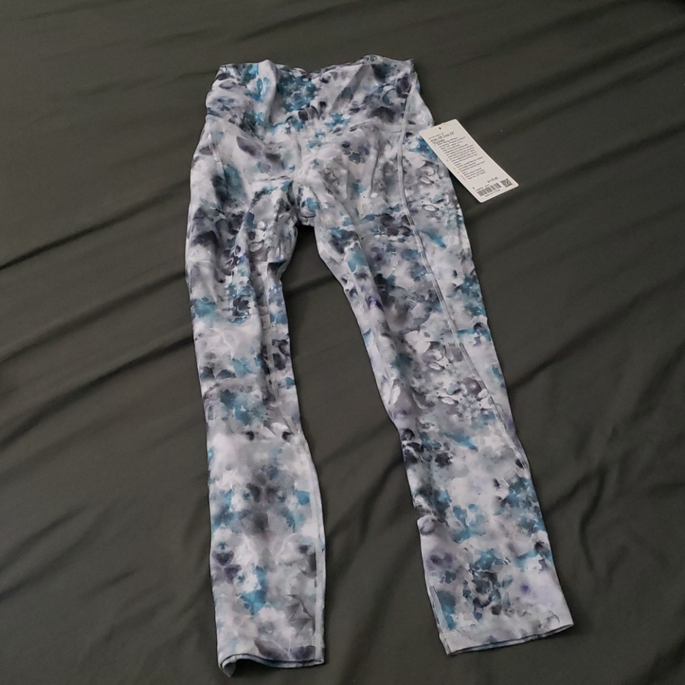 Align Hr crop 23" Pockets **